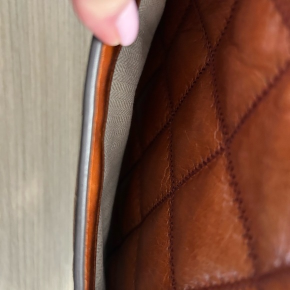 Tory Burch Willa Crossbody Bag - Picture 5 of 15